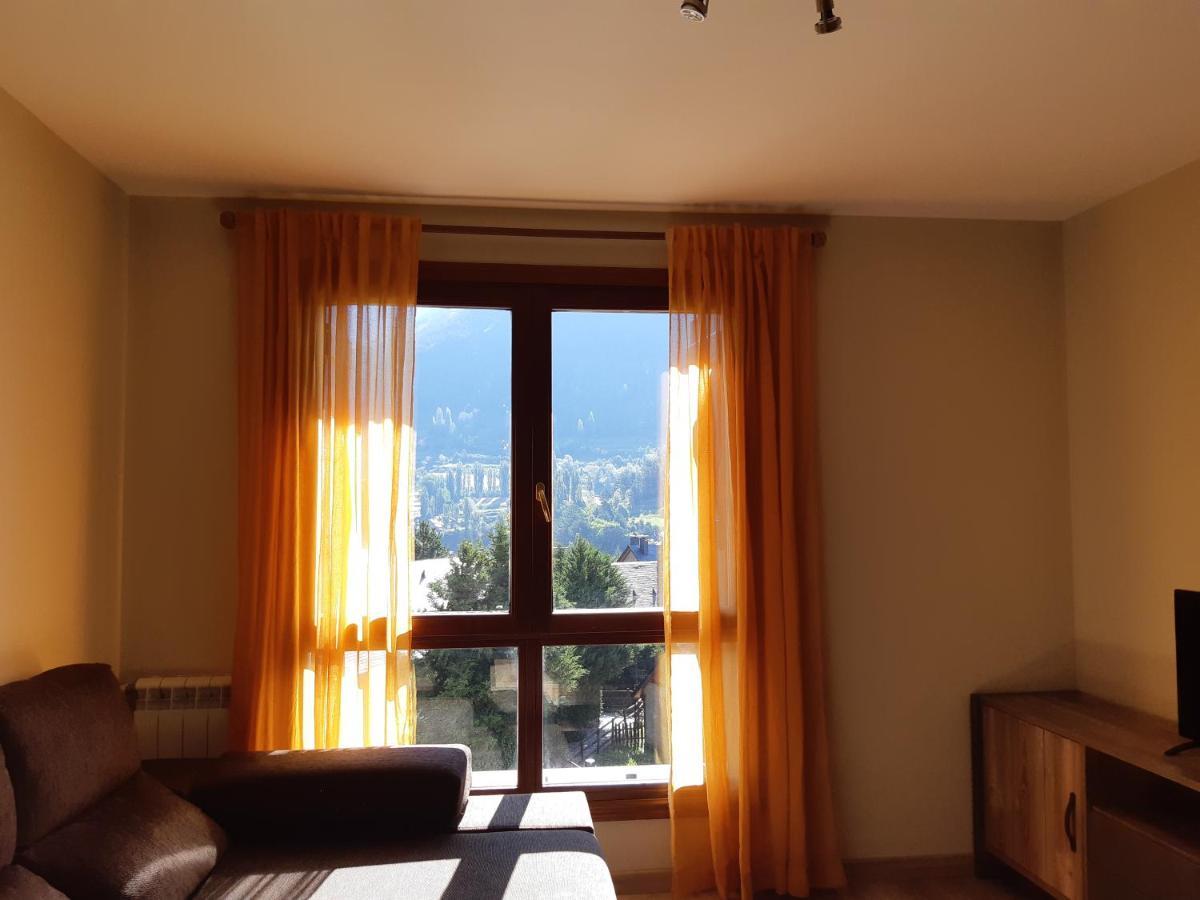 Apartamento Familiar Con Vistas Y Garage La Portiecha Διαμέρισμα Sallent de Gállego Εξωτερικό φωτογραφία